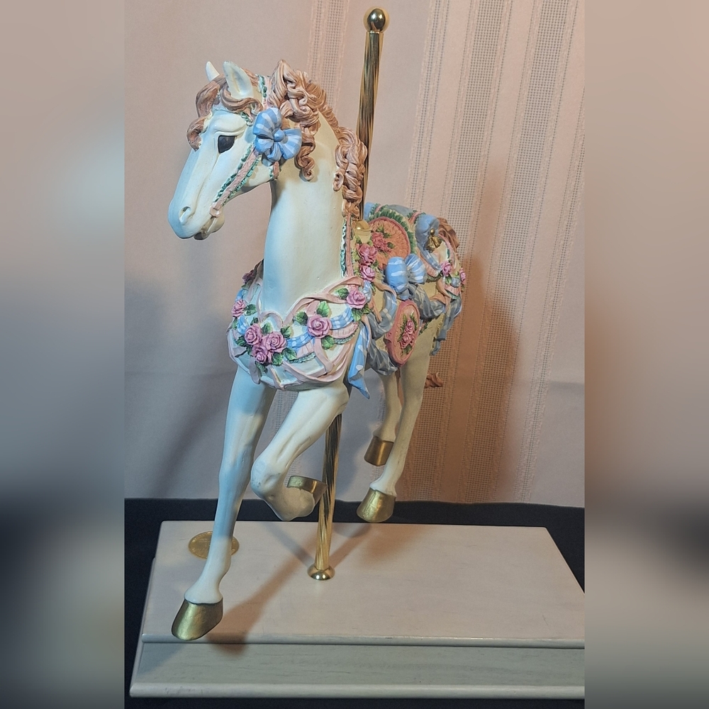 THE SAN FRANCISCO MUSIC COMPANY Elegant Carousel Horse Figurine - Picture 3 of 12
